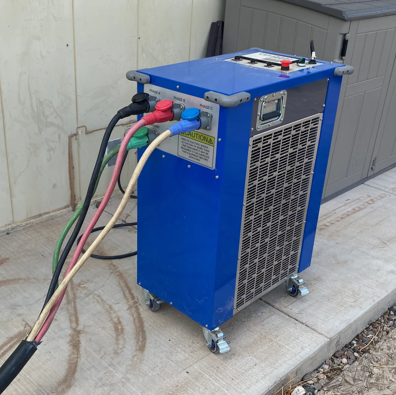 Portable electrical load bank with heavy connection cables